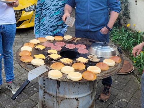 Grillen im Hof