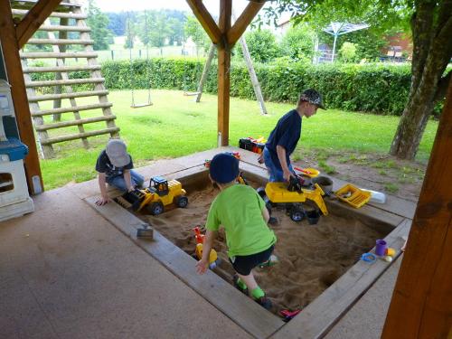 kinder_sandkasten