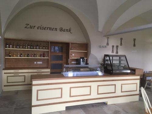 Café Zur eisernen Bank