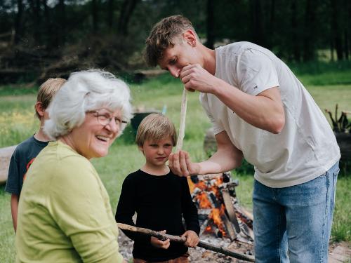 Stockbrotbacken Stockbrotbacken