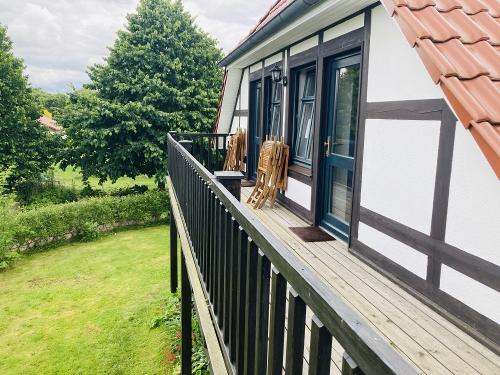 Balkon vor den Wohnungen