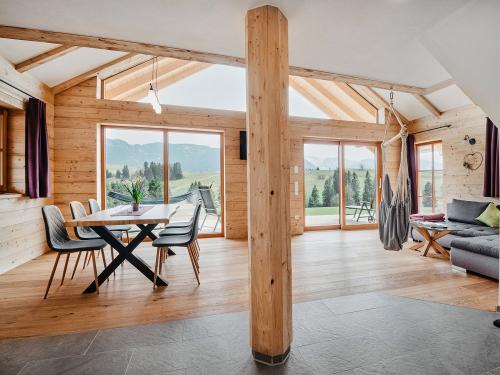 alpenblickcouchessbereich