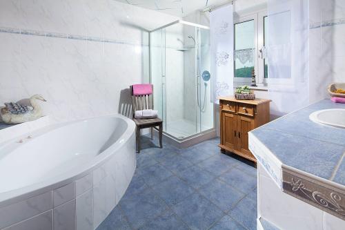 Badezimmer FeWo 2 Siglbauernhof Laufen
