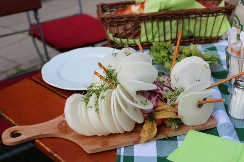 Brotzeit -im- Garten