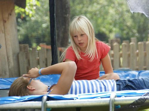 Kinderspaß auf demTrampolin