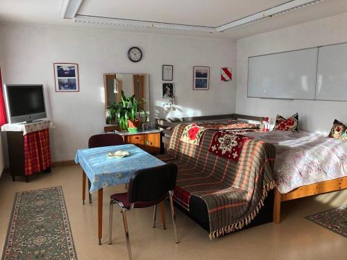 Wohn-/Schlafzimmer