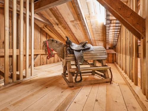 Holzpferd_Spielscheune