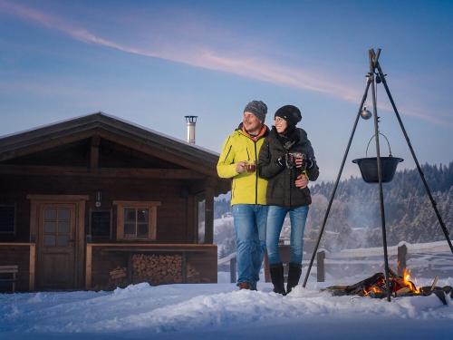 Lagerfeuer am Hof mit Punsch