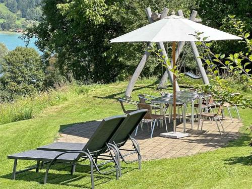Sitzplatz und Grillplatz