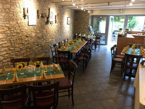 Unser UFFHUB STÜBCHEN  Frühstücks-u. Aufenthaltsraum und Weinstube