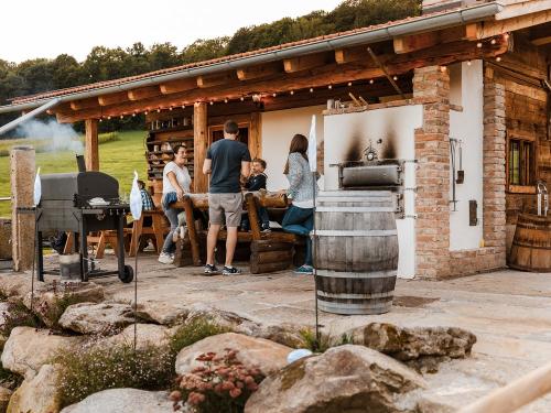 Grillabend in unserer Hiasl-Hütte