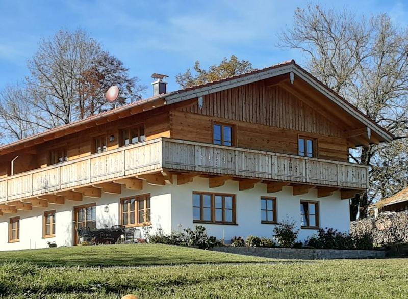 Ferienwohnungen im 1.Stock/Holzbau