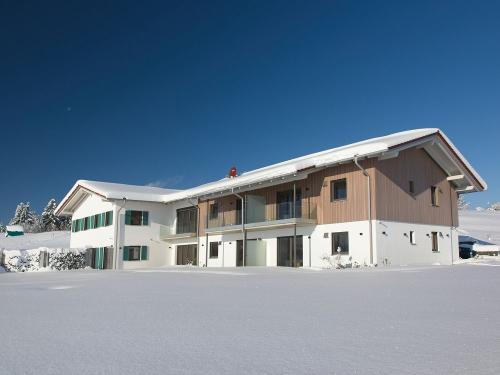 Unser Haus in einer wuderschönen Schneelandschaft