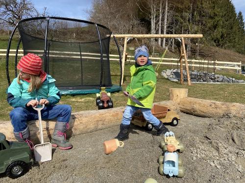 Ein Spielplatz-Paradies für Eure Kinder