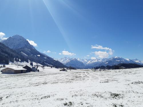 Hemerhof - Winter - Blick in die Oberstdorfer Berge Hemerhof - Winter - Blick in die Oberstdorfer Berge