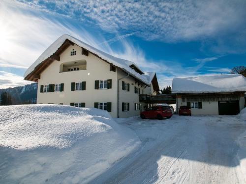 Landhaus im Winter