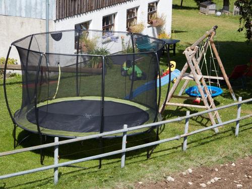 Bei uns im Garten - viel Platz für Ihre Kinder zum Spielen und Toben