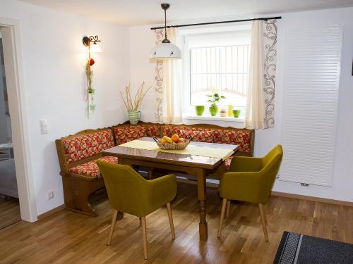 Essbereich mit Kamin Essbereich mit Kamin