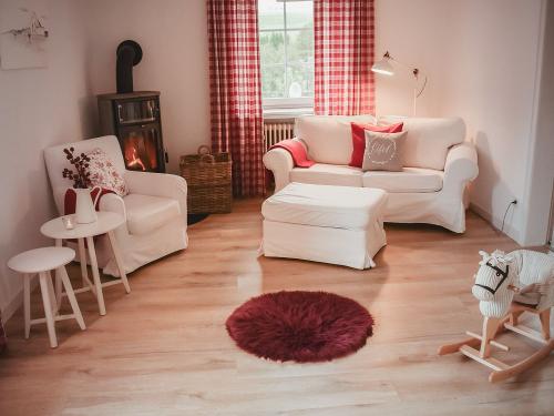 gemütliches Wohnzimmer mit Kamin gemütliches Wohnzimmer mit Kamin