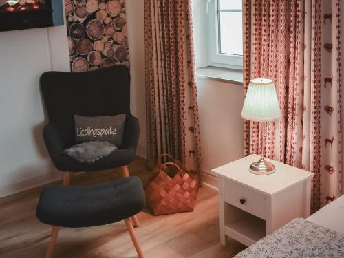 Lieblingsplatz mit Wandkamin Lieblingsplatz mit Wandkamin