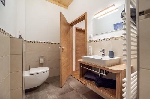 Zweites Badezimmer