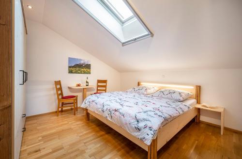 Schlafzimmer 2