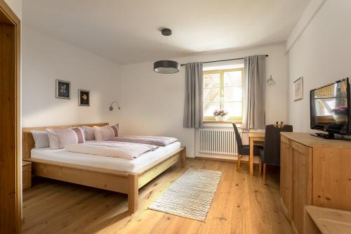 Eines unserer Doppelzimmer mit Frühstück