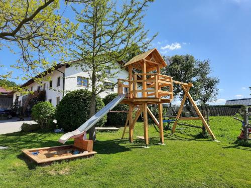 der Spielplatz
