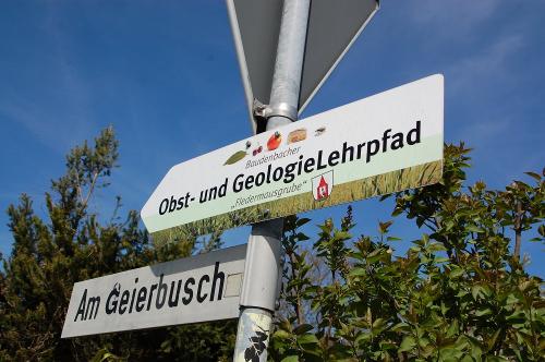 Obst- und Geologie-Lehrpfad