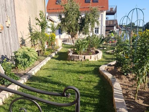 nuibauers_hof_naschgarten