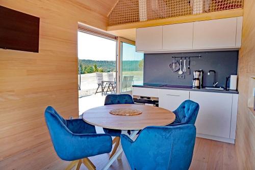 tiny-haus-wasser-naturferien-schwarzwald-08-1