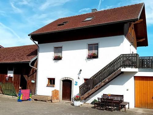 Das Ferienhaus mit beiden Wohnungen im 1. und 2. Stock