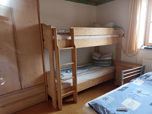 Kinderzimmer FeWo   Gänseblümchen  1. Stock