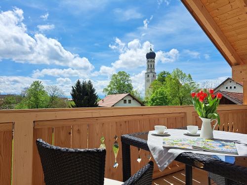 Südbalkon mit Bergblick