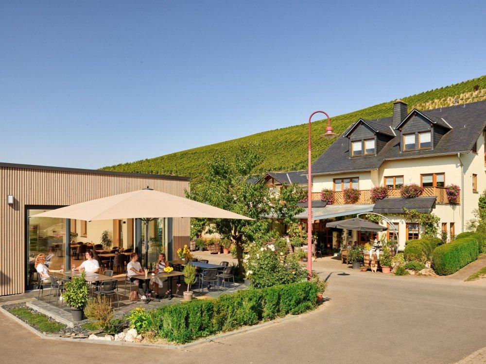 Gästehaus und Frühstücksraum