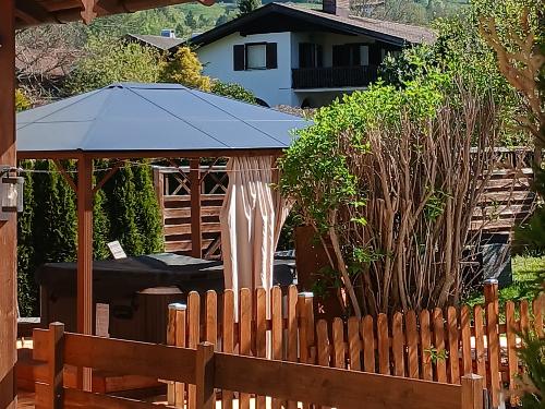 Garten Alpenrose mit Whirlpool und Sauna