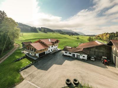 Haubers Ferienhof mit Blick in die Oberstdorfer Berge