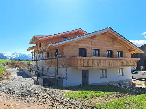 Unser neuerbautes Haus - Stand April 2025. Bald bereit für Eure Anreise.