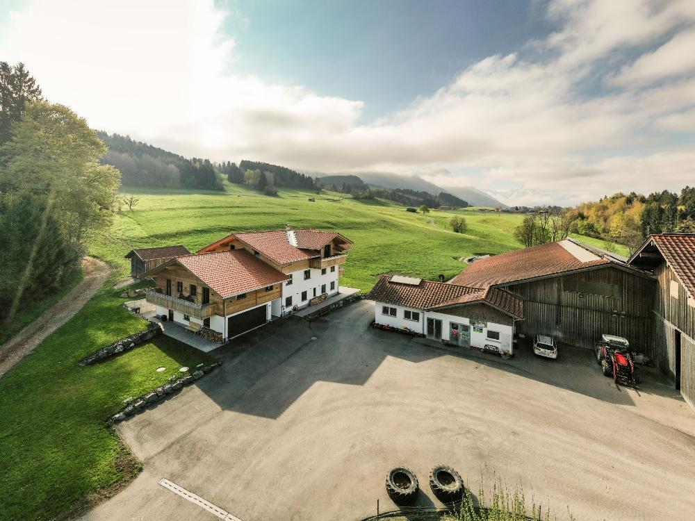 Haubers Ferienhof mit Blick in die Oberstdorfer Berge