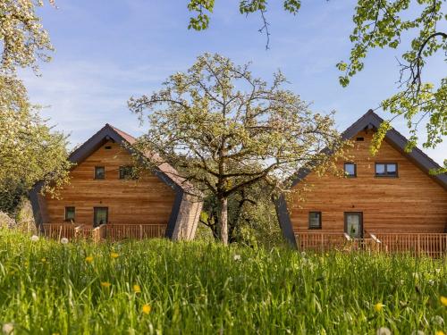 streuobst_chalets_beide_eingang