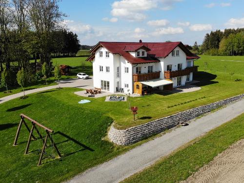 Der Bergbauernhof von oben Der Bergbauernhof von oben