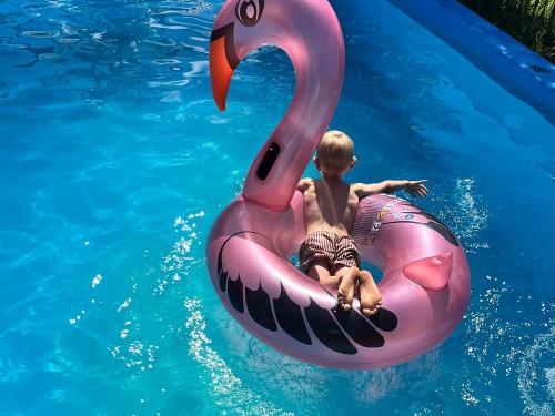 Badespaß im großen Pool