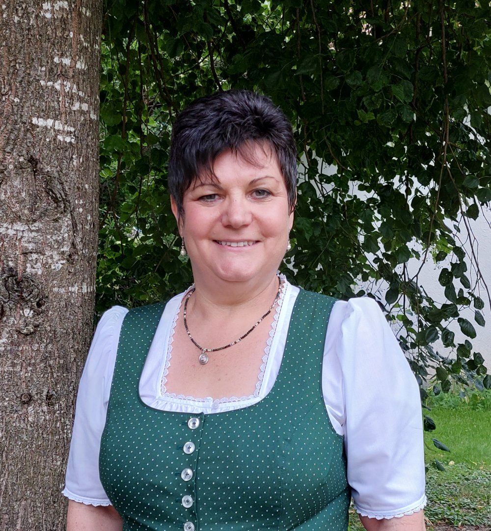 Gemütlicher Kachelofen Attelblick