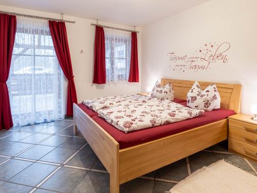 Schlafzimmer mit Doppelbett Attelblick EG
