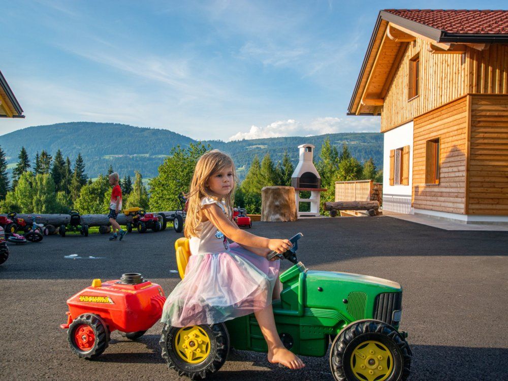 hauserhof-sommer-abend-high-102