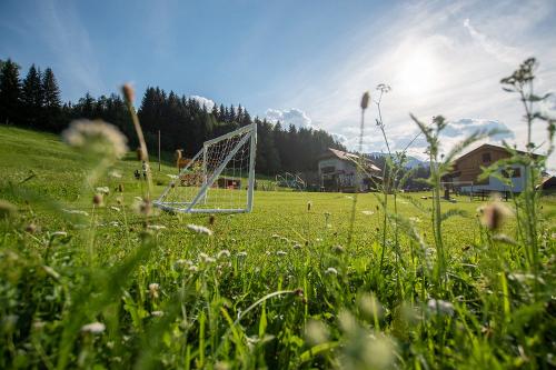 hauserhof-sommer-abend-high-53