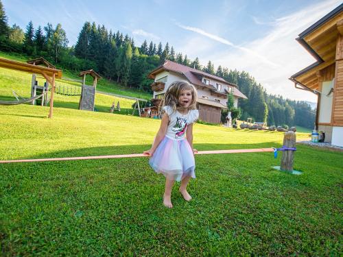 hauserhof-sommer-abend-high-86