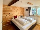 Ferienwohnung 1: Schlafzimmer mit Doppelbett
