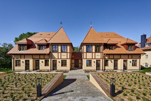 villa_sissifranzl_aussenansicht-front-symmetrisch