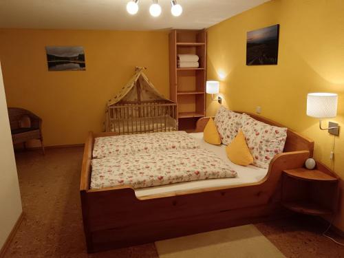 Schlafzimmer 1